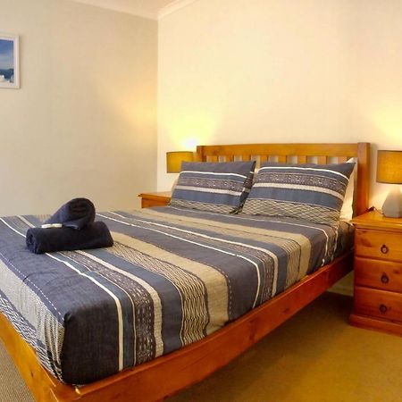 Beach House Opposite Ocean 4 Bed 2 Bathroom With Pool Geraldton Eksteriør bilde