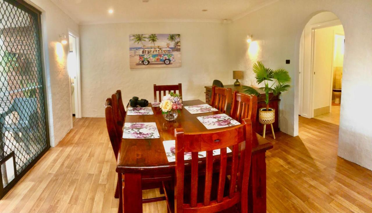 Beach House Opposite Ocean 4 Bed 2 Bathroom With Pool Geraldton Eksteriør bilde