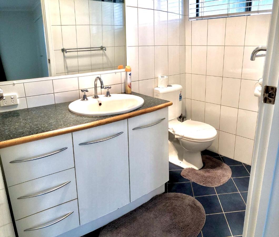 Beach House Opposite Ocean 4 Bed 2 Bathroom With Pool Geraldton Eksteriør bilde